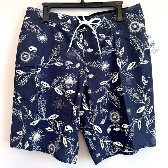 NWT Volcom Levitation Leaf 9.75” Manic 2 Boardshorts $60 - Picture 1 of 7